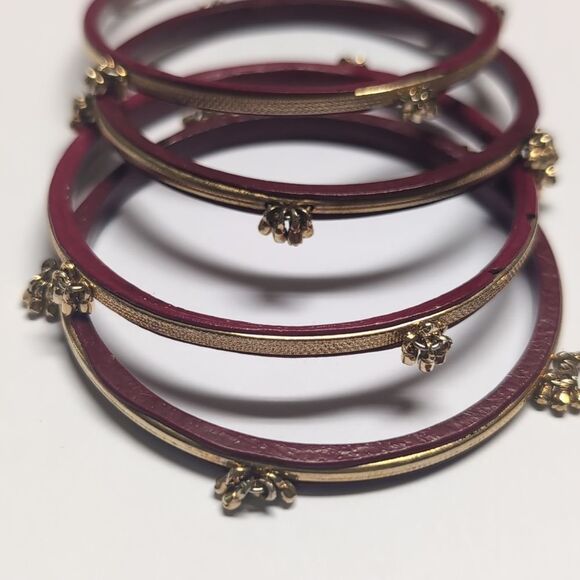 Set of 4 Red And Gold Beaded‎ Dangle Bangle Bracelets - Picture 3 of 4